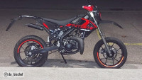Système d'échappement Radical Stealth Système d'échappement Radical Stealth